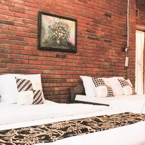nDalem Joglo Krawitan Syariah, hotel in Yogyakarta
