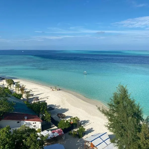 Pearlshine Retreat Maldives, hotel em Gulhi