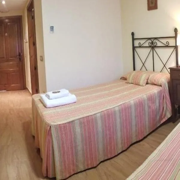 posada trastamara, hótel í Piedralaves
