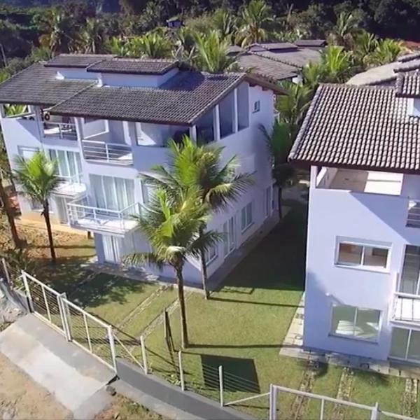 Casa Pé na Areia em Ubatuba - Alto Padrão a 30m da Praia