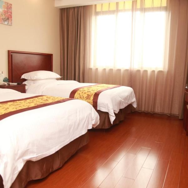 GreenTree Inn Shanghai MinHang District PuJiang Town JiangYue Road Metro Station Hotel, Shanghai