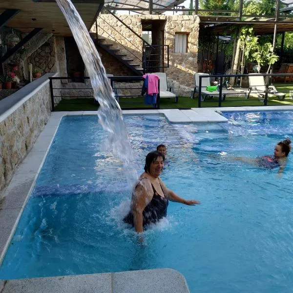 Posada Rural SPA Granja LA TEJERA de Lozoya, hotel v destinaci Gargantilla del Lozoya