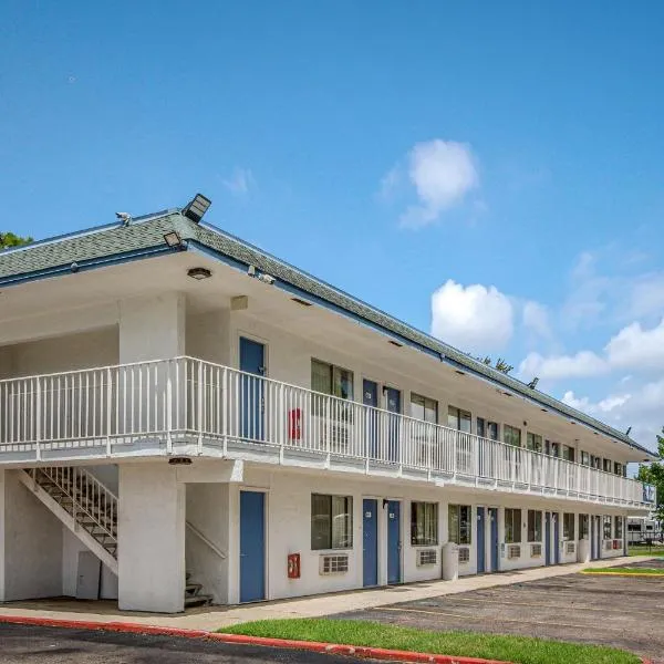 Motel 6-Conroe, TX, hotel in Conroe