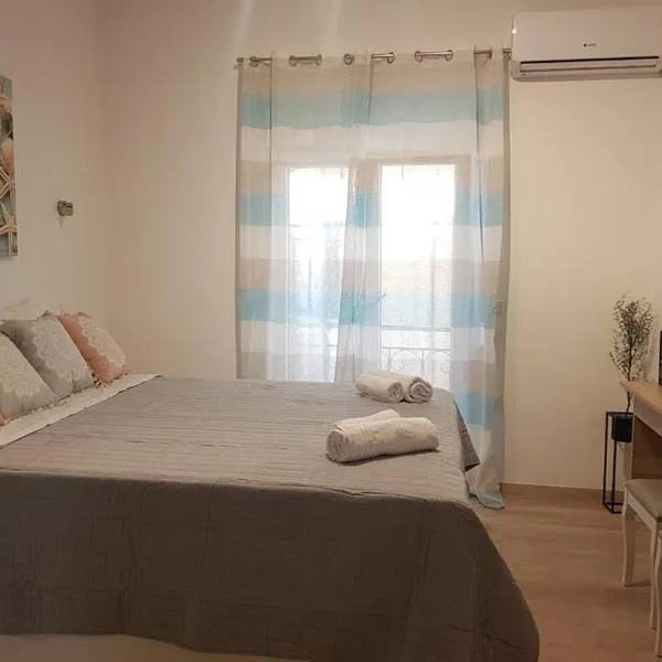 Modern elegant apartment next to Mon Repo, khách sạn ở Corfu Town