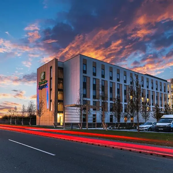 Holiday Inn Express - Bicester by IHG, hotel in Bicester