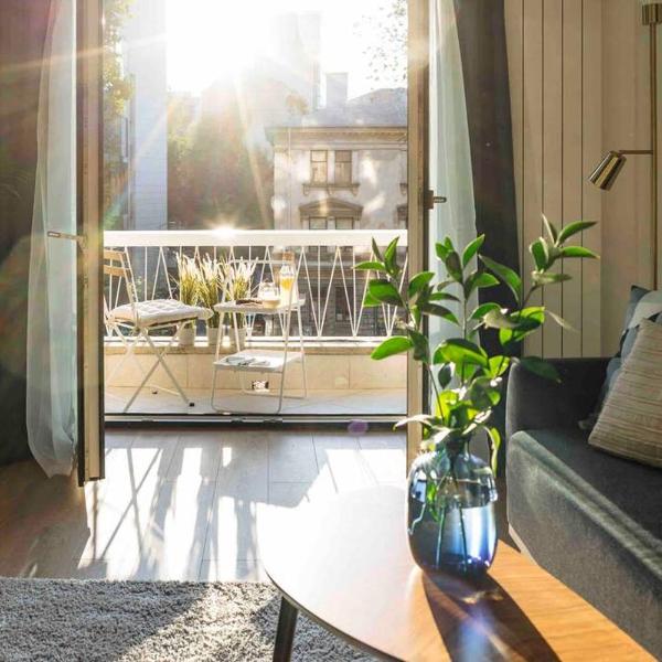 Bright Apartment - Top Location - City Balcony