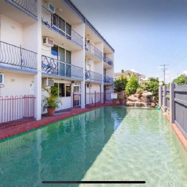 Holiday Lodge Apartment, hotel u gradu Cairns North