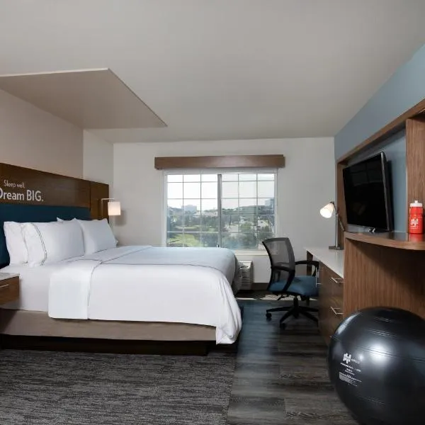 EVEN Hotels Denver Tech Center-Englewood by IHG, hotel in Centennial