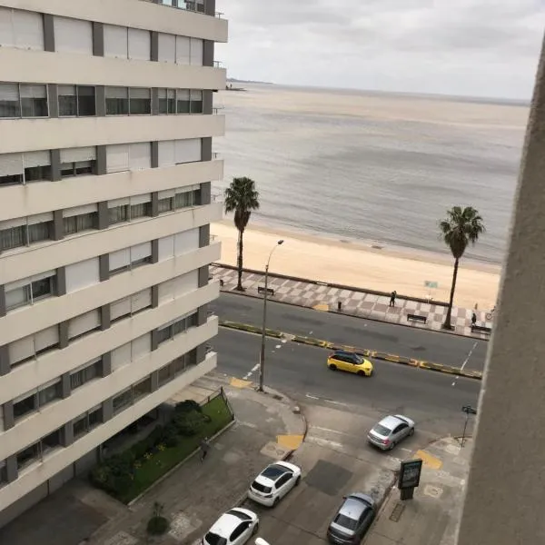 Apartamento en POCITOS vista al mar, hotel em Montevidéu