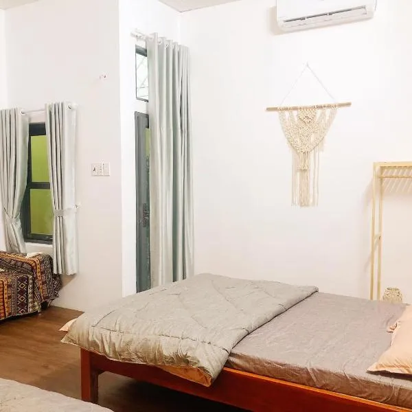 Amazing House, hotel in Buôn Ðũng