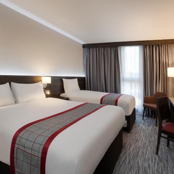 Ramada by Wyndham Leeds East, Leeds