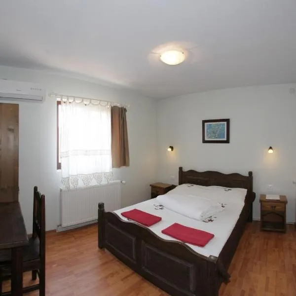 Casa Oana, hotel in Iaşi