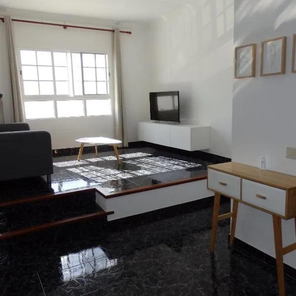 Toni's、アリナガのホテル