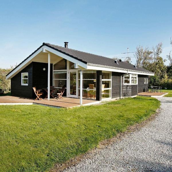 Three-Bedroom Holiday home in Vestervig 1