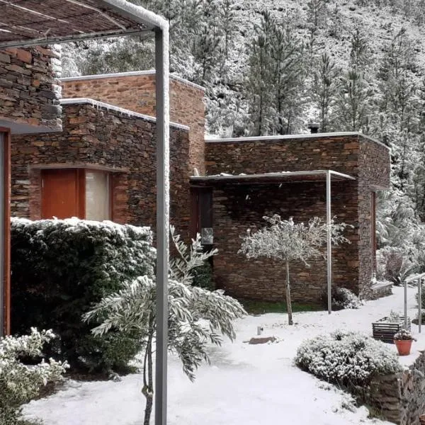 InXisto Lodges, hotel in Piódão