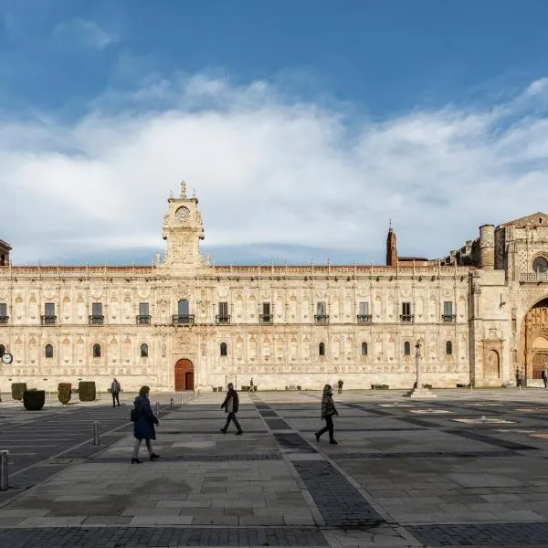 Parador de Turismo de León，位于莱昂的酒店