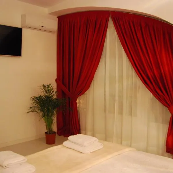 Hostal PETITE MAMAN, hotell sihtkohas Madrid