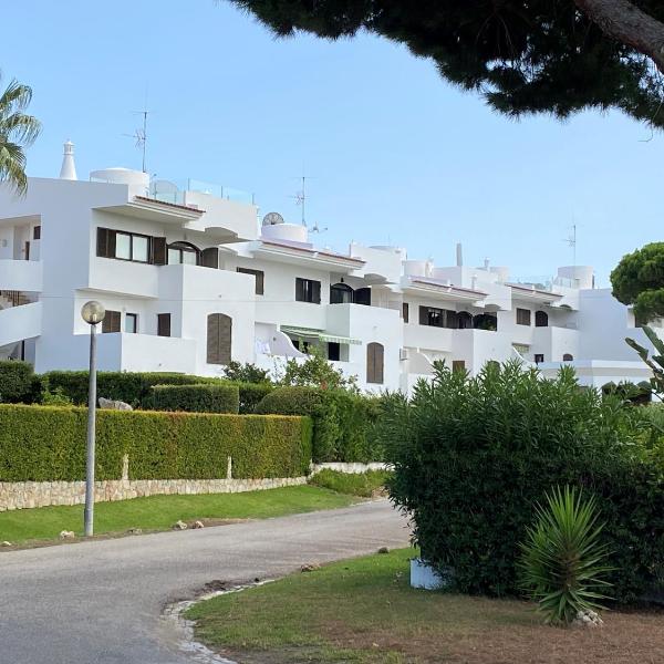 Beautiful 2 Bed Apartment with views in Vilamoura