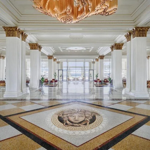 Palazzo Versace Dubai, hotel in Dubai