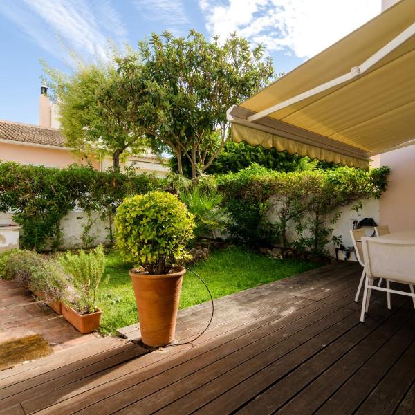 3 bedrooms house with shared pool enclosed garden and wifi at Vilamoura 3 km away from the beach