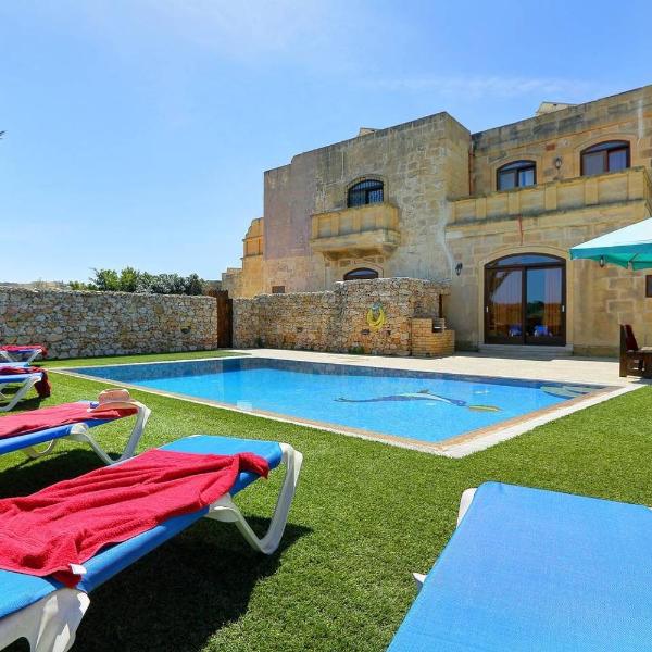 Villa Savona 3 Bedroom Villa with private pool