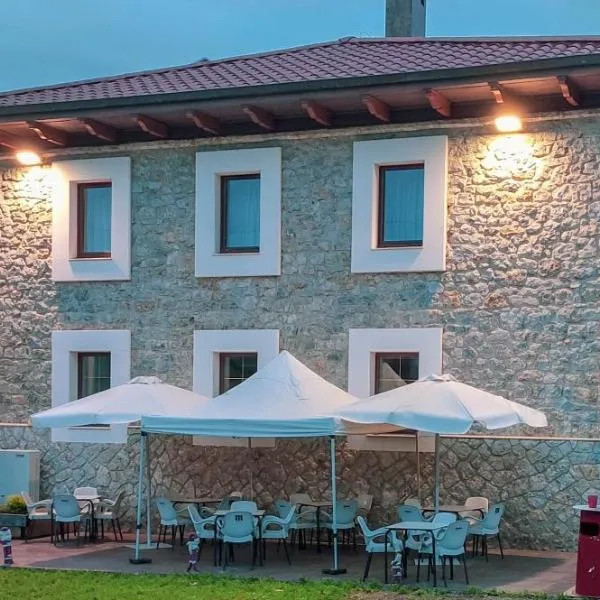 Hostal Óleo Auto Check-in, hotel in Santander