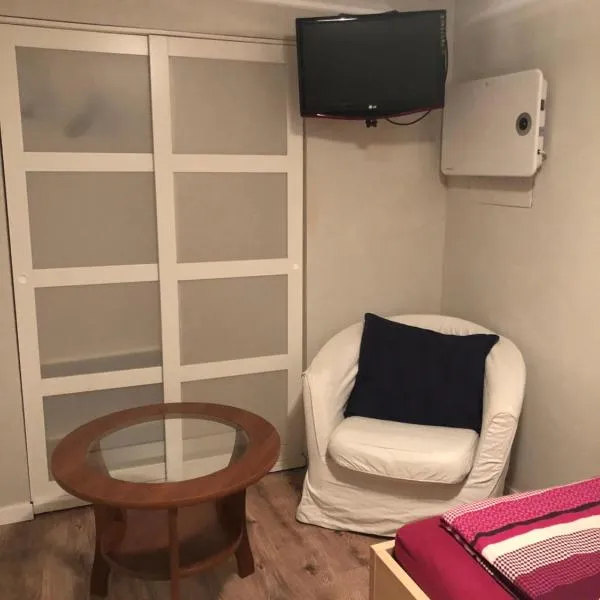 Tanie Pokoje Blisko Lotniska, hotel a Poznań