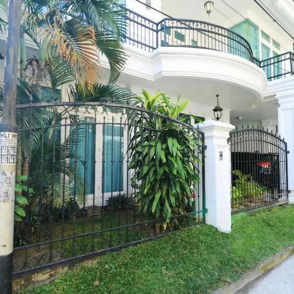 Ge JacMart Homestay Makassar, hotel in Makassar