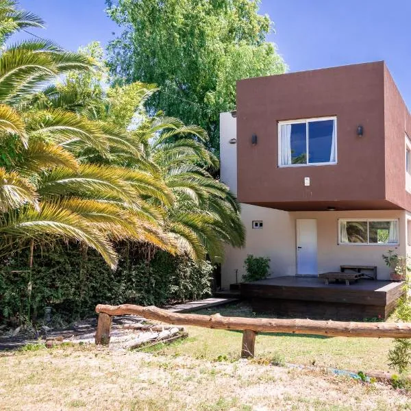 PASOS DEL MAR a 300 mts de la playa, hotel in Mar Azul