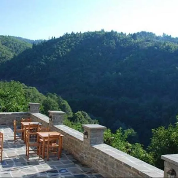 Hotel Dryades, hotel in Negades