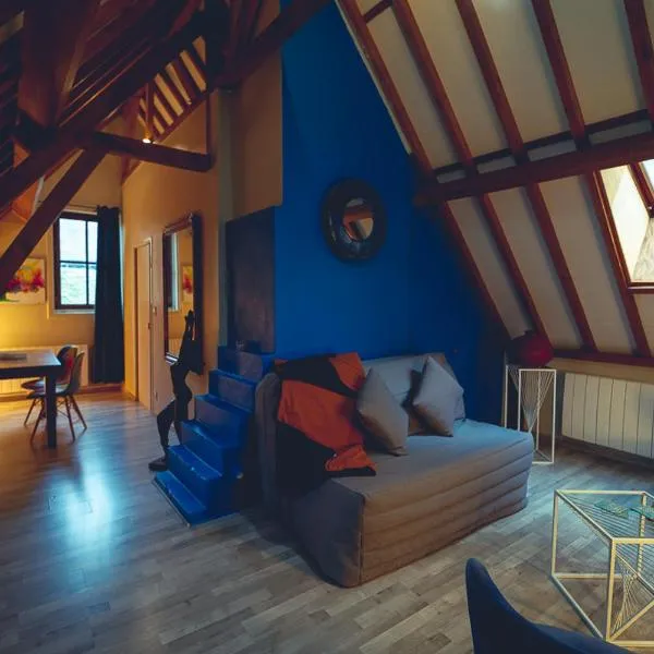 Appart ROMANTIQUE dans HYPER CENTRE wifi, hôtel à Troyes