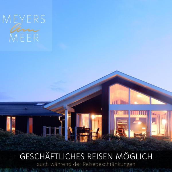 Schwarzes Holzferienhaus mit Sauna -- FELDRAIN -- an der Ostsee, Zierow bei Wismar, 4-6 Personen