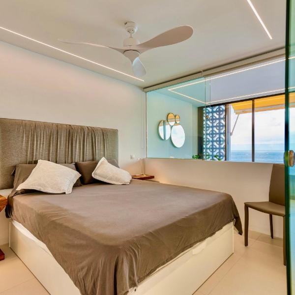 Brand New - Glass Apt - Ocean Views