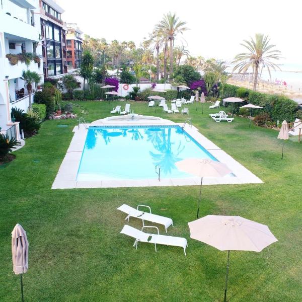 2 bedrooms appartement at Marbella 10 m away from the beach with sea view shared pool and furnished garden