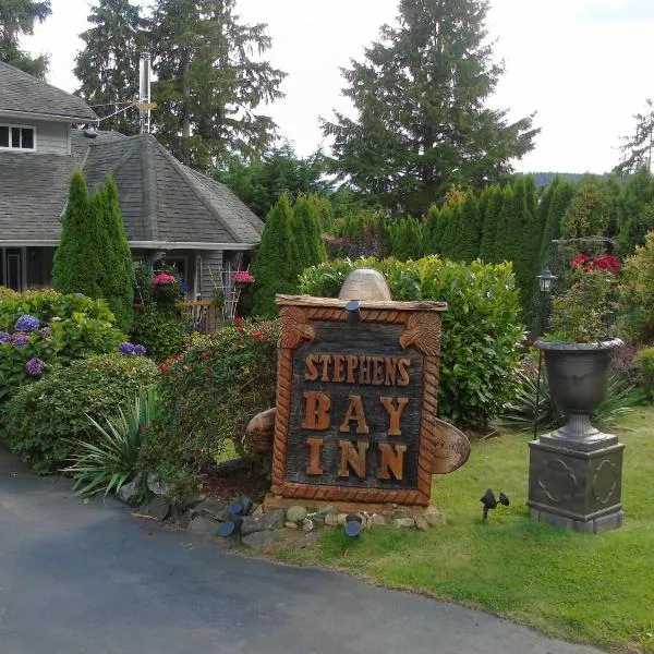 The Oceanfront Inn on Stephens Bay, hotel in Coal Harbour