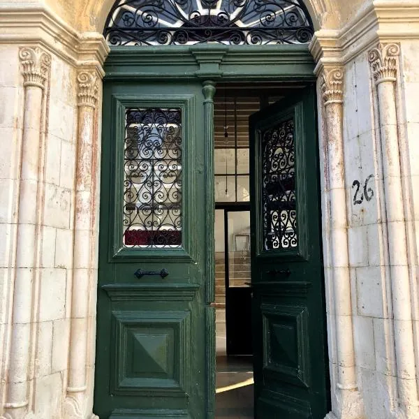 Le Mat Hostel, hôtel à Larnaka