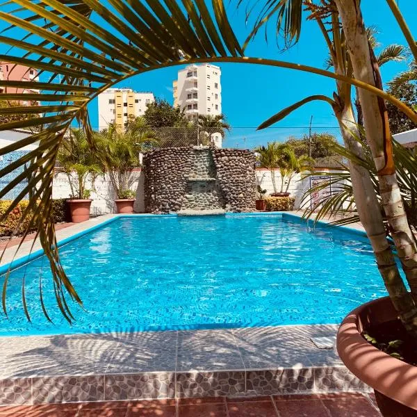 Hotel Kemarios, hotel in Tonsupa