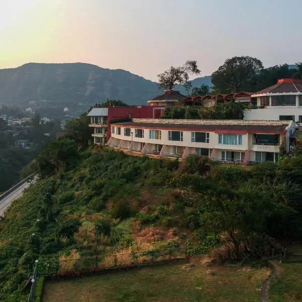 The Dukes Retreat Khandala，位于罗纳瓦拉的酒店