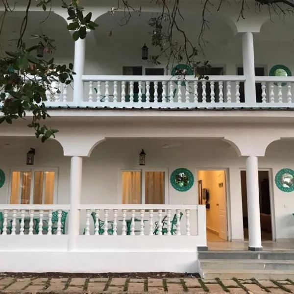 BaywoodGoa -200 meters from Morjim Beach, hotel in Morjim