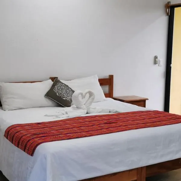 Viesnīca Hotel Iker pilsētā Tuluma