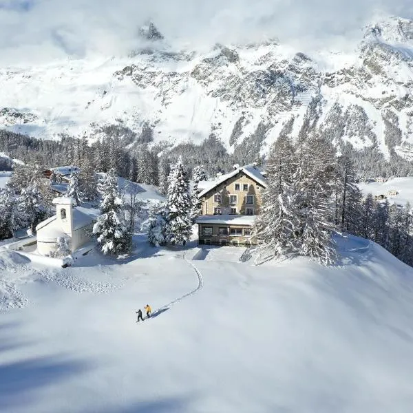 Hotel Sonne Fex Alpine Hideaway โรงแรมในซิลส์มาเรีย