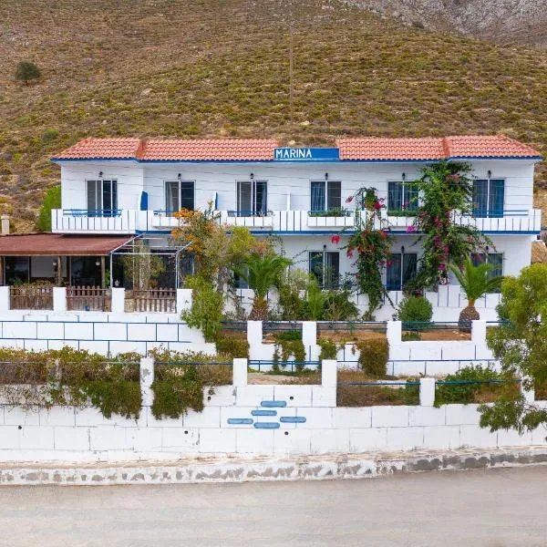 marina beach, hotell i Livadia