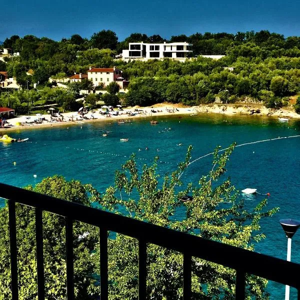 VILLAMAR beachfront apartments with FREE private parking, hotel in Rabac
