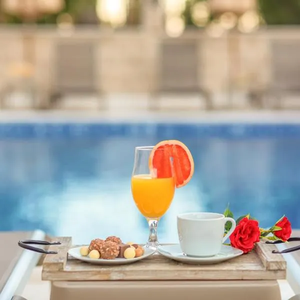 Luxury Apartments Queen, hotel v destinaci Petrovac na Moru