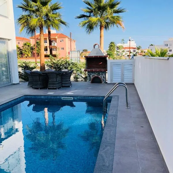 Mobina Villas, hotel a Làrnaca