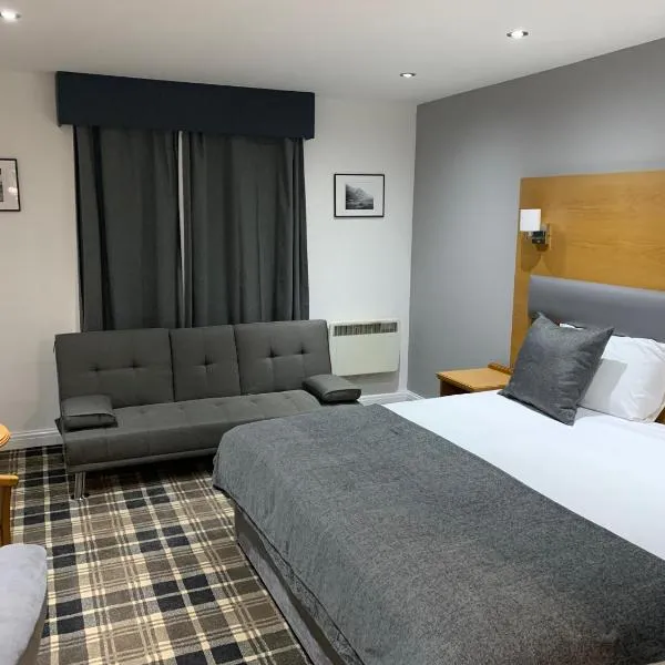 Crowwood Hotel and Alba Restaurant, Hotel in Chryston