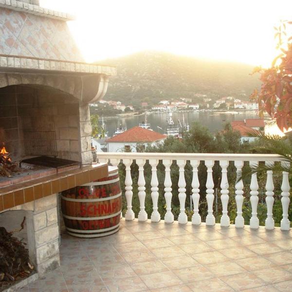 Romantic Apartment With Sea View Vinisce, Dalmatia