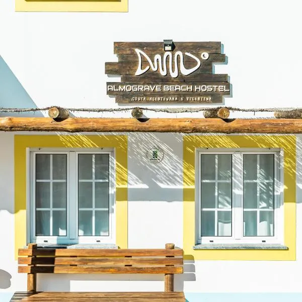 Almograve Beach Hostel, hotell sihtkohas Almograve