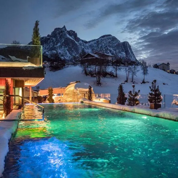 ABINEA Dolomiti Romantic SPA, hotel in Castelrotto
