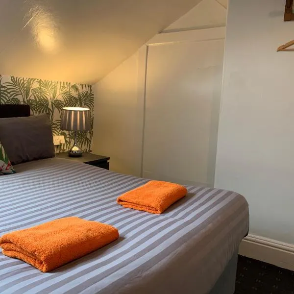 Tropics Beach Hotel, hotel in Blackpool